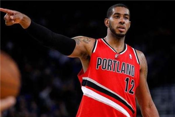 凯撒以其独 凯撒以其独